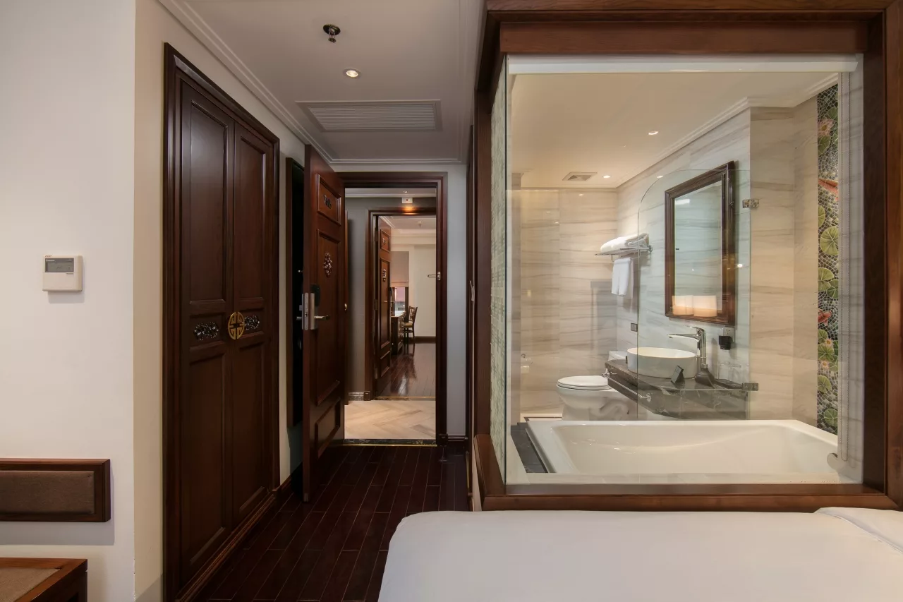 Deluxe Connecting Room